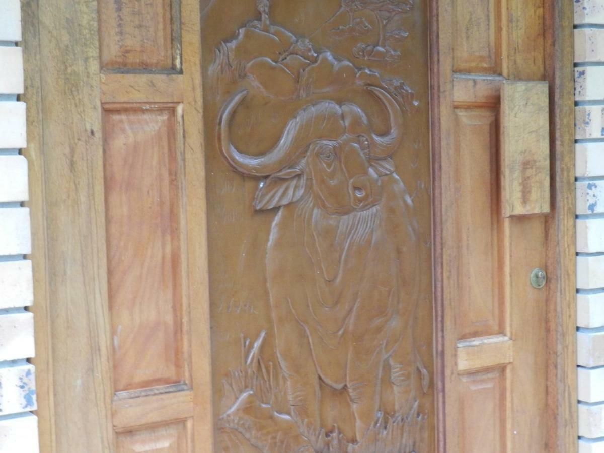 Buffalo Marloth Park Bagian luar foto